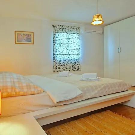Angelo D Oro Orto Rovinj