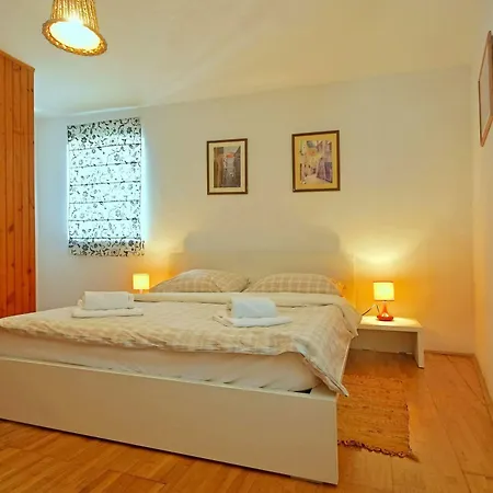 Angelo D Oro Orto Rovinj